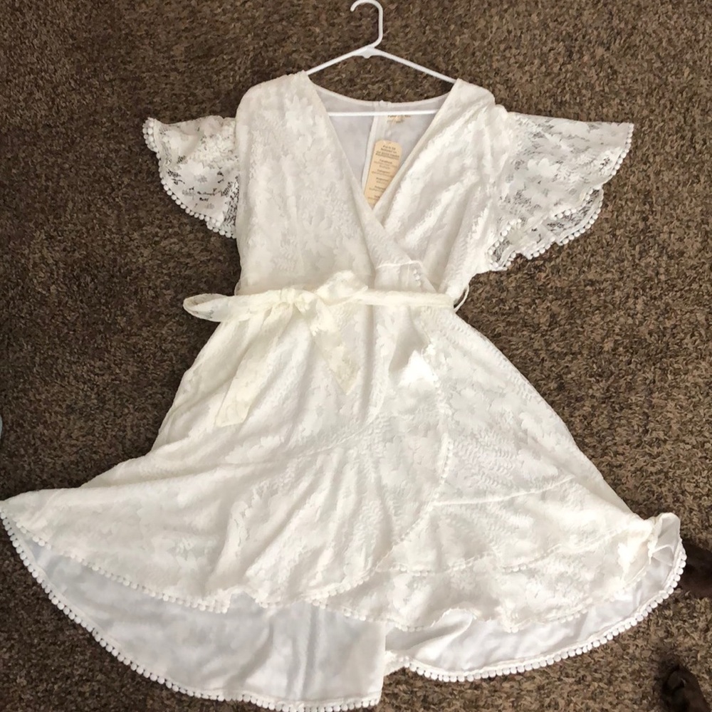 White/ivory summer dress from Southern Fried Chics boutique. Never worn. Tags on